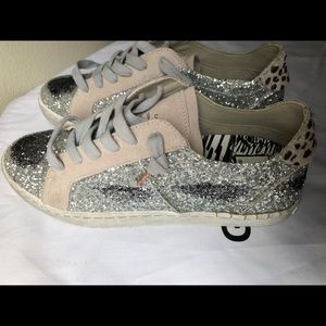 Dolce Vita “ Z” Sneakers Size 8 1/2